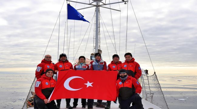 Bilim insanları Kuzey kutbuna gitti