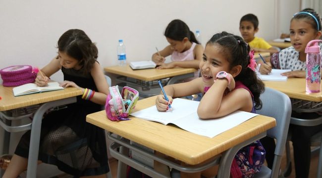 Karşıyaka’dan eğitime destek “Ödev Evi”