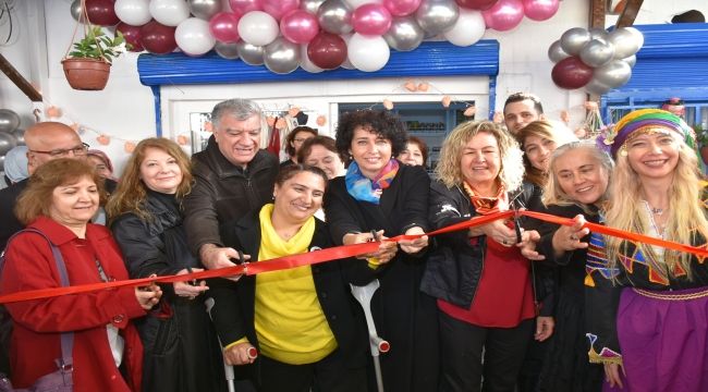 Üretici Kadın Kooperatifi’nin ilk marketi açıldı