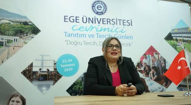 Ege Üniversitesi aday öğrencilerin yanında