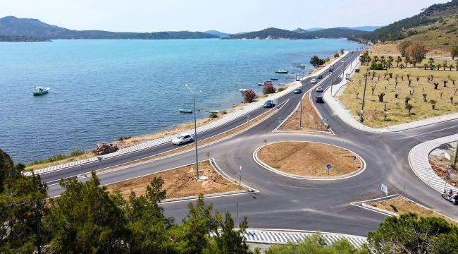 Ayvalık Belediyesi Fen İşleri Ekiplerinden Hizmet Seferberliği