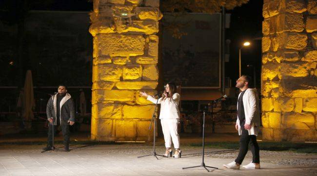 Efes Selçuk'tan Dikkat Çeken Müzik Klibi