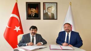 İKÇÜ ile Çiğli Belediyesi Protokol İmzaladı