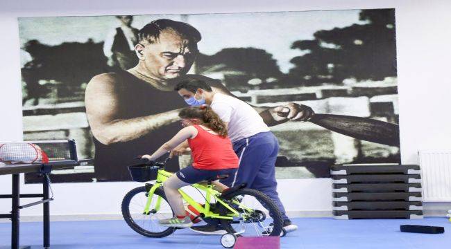 Aydın Büyükşehir Belediyesi Otizm Spor Salonunu Açtı