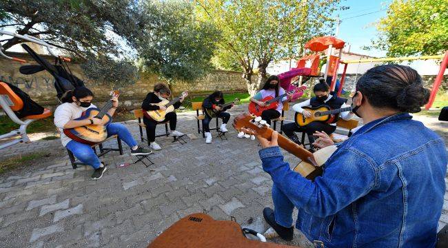 Köy Çocukları Müzikle Hayallerine Kavuştu