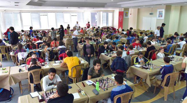 Bornova'da Satranç Turnuvası Başlıyor
