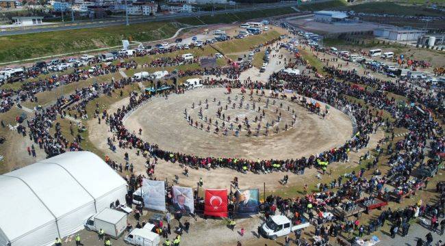 Menemen'de Türkelli Folklorik Deve Gösterisi 