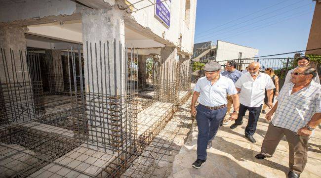 Başkan Soyer Eyüp Ensari camii'ne sahip çıkıyor