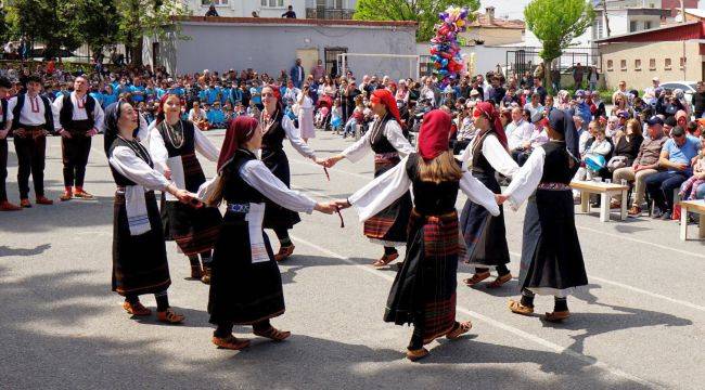 Dünya Çocukları Kemalpaşa'da Buluştu