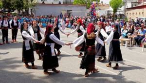 Dünya Çocukları Kemalpaşa'da Buluştu