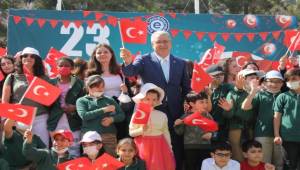 Ege Üniversitesi'nden şölen tadında tören