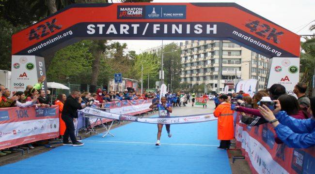 Maraton İzmir rekorlara imza attırdı