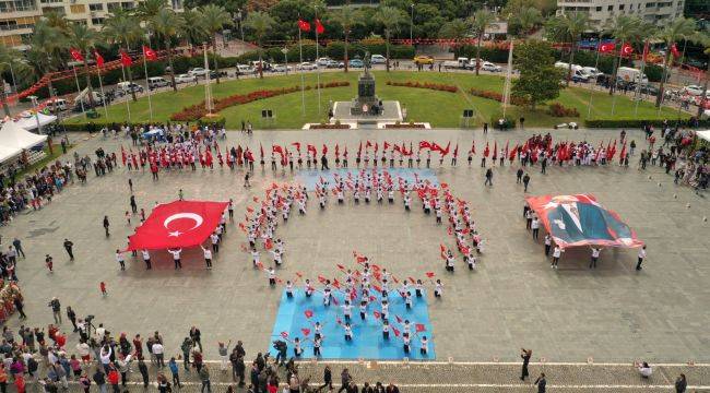 19 Mayıs coşkusu sokaklara taştı