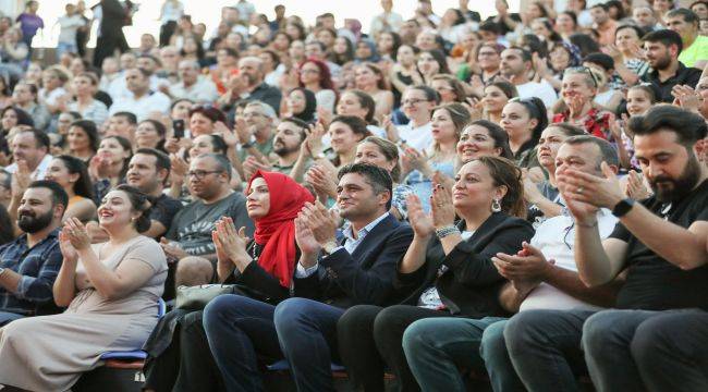 ALBET Oyuncuları ile ASEV Eğitmenlerinden Muhteşem Performans