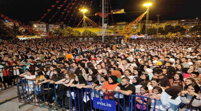 Kiraz Festivali coşkusu alanlara sığmadı