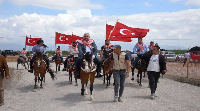 Rahvan At Yarışları nefes kesti