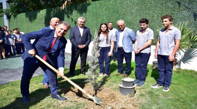 Babalarının adını zeytin ağaçlarıyla yaşatacaklar