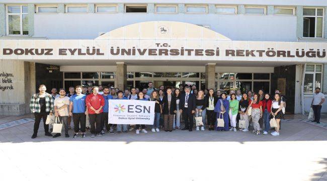 Erasmus öğrencilerinden Rektör Hotar'a ziyaret