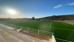 Ürkmez Şehit Osman Koç Stadı, açılışa hazırlanıyor