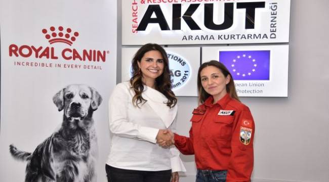 Arama köpeklerinin beslenmesinde AKUT’a destek 