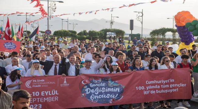 92. İEF karnaval coşkusuyla başladı