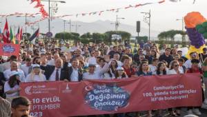 92. İEF karnaval coşkusuyla başladı