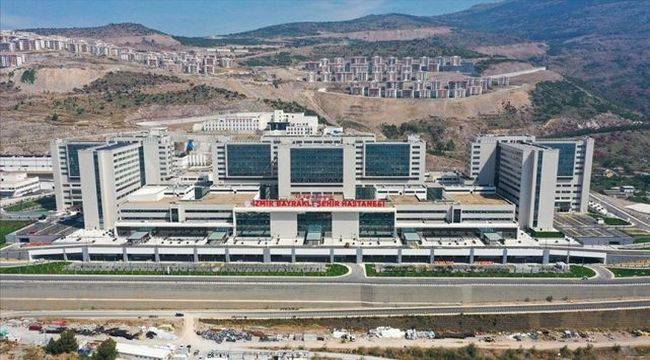 İzmir Bayraklı Şehir Hastanesi açılamıyor