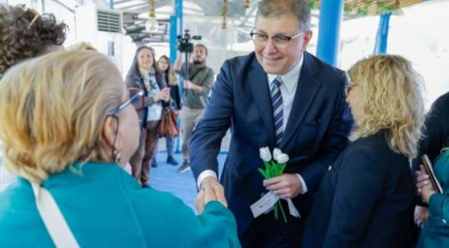 Başkan Tugay Parkinson hastaları ve yakınları ile buluştu