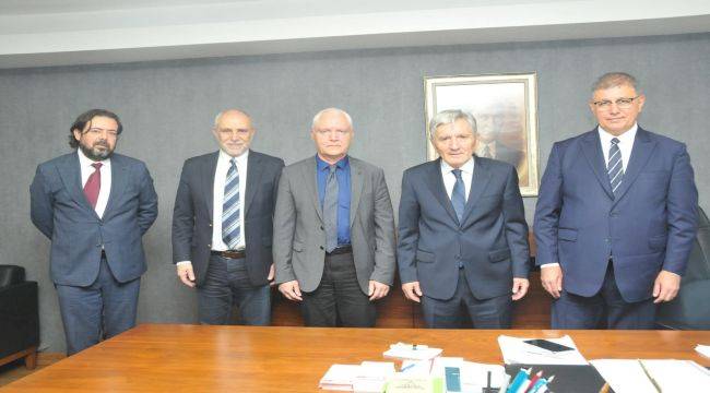 Başkan Tugay'dan Ankara'da Sendikaya Ziyaret