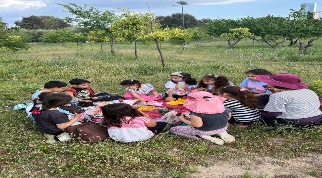 Çocuklar, Ormanda Bozulma Ve Masal Yolculuğunda Buluşuyor