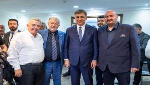 “Bütün sorunların üzerine kararlı şekilde gidiyoruz”