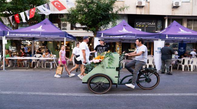 İzmir’de yayalar Otomobilsiz Kent Günü’nün keyfini sürdü