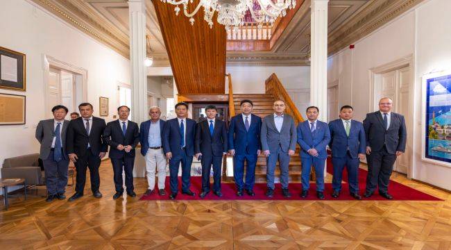 İzmir ile Çin deniz ulaşımında iş birliği yapacak