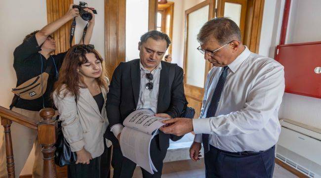 İzmir'in Tarihi Yapıları Gün Yüzüne Çıkıyor