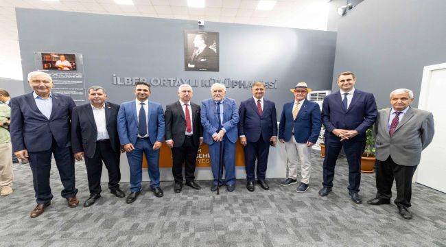 Prof. Dr. İlber Ortaylı kendi adını taşıyan kütüphaneyi açtı