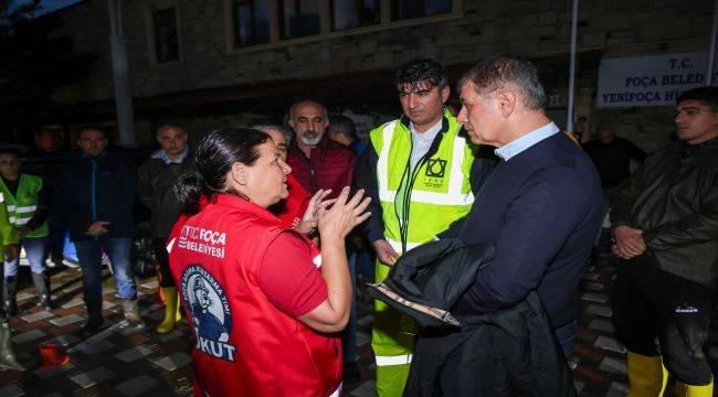 Başkan Tugay Foça’da incelemelerde bulundu