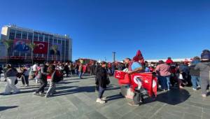 Cumhuriyet’in 102. Yılı İzmir’de Coşku ve Gururla Kutlandı