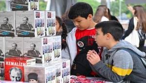 İZKİTAP’a her yaştan ziyaretçi 