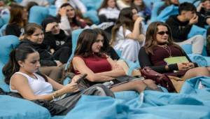 Üniversiteli gençler İzmir’e festivalle “merhaba” dedi