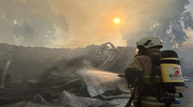 Bayraklı’daki Yangın Kontrol Altında