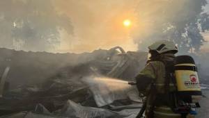 Bayraklı’daki Yangın Kontrol Altında