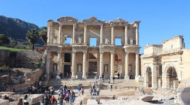 Büyükşehir’den öğrencilere tarih ve müzik molası