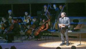 İzmir’de Ata’ya özlem notalarla yankılandı