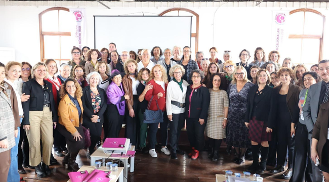 İzmir, kadınların katılımıyla güçleniyor 