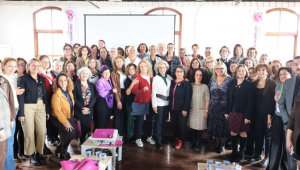 İzmir, kadınların katılımıyla güçleniyor 