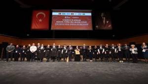 Dünya Türk Dili Ailesi Günü İzmir’de ilk kez düzenlendi