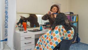 İzmir’de kadınlar için Güçlenme Durakları var