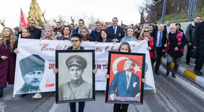 İzmir’de Kubilay için “Demokrasi ve Laiklik” yürüyüşü