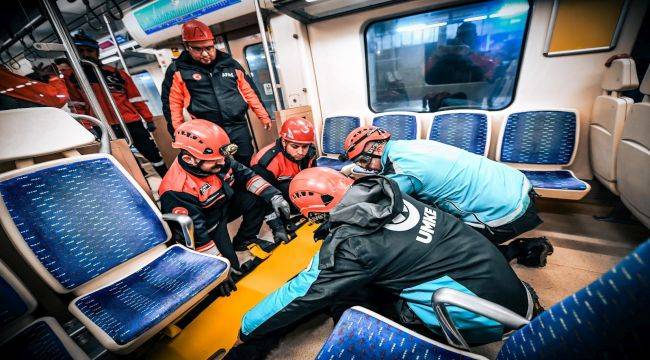 Menemen İZBAN İstasyonu’nda deprem ve kaza tatbikatı