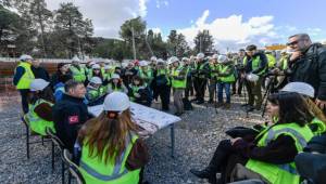 Başkan Tugay: Bekleyen altyapı kredileri İzmir’in canını yakıyor